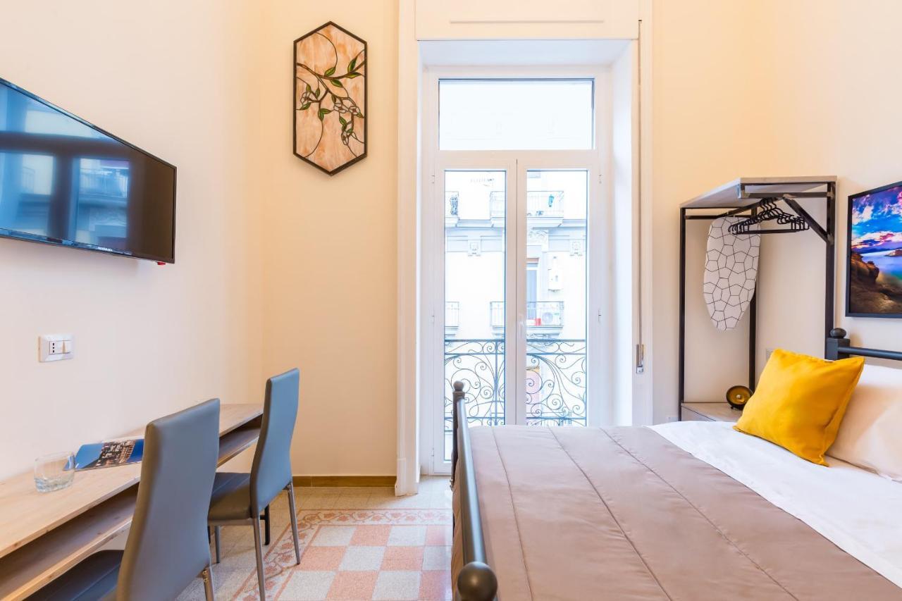 Central Station Apartments & Suites 那不勒斯 外观 照片